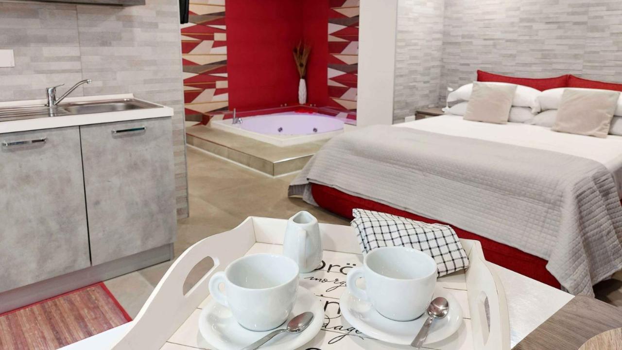Sweet Home & Wellness Luxury Apartment Nettuno Exterior photo