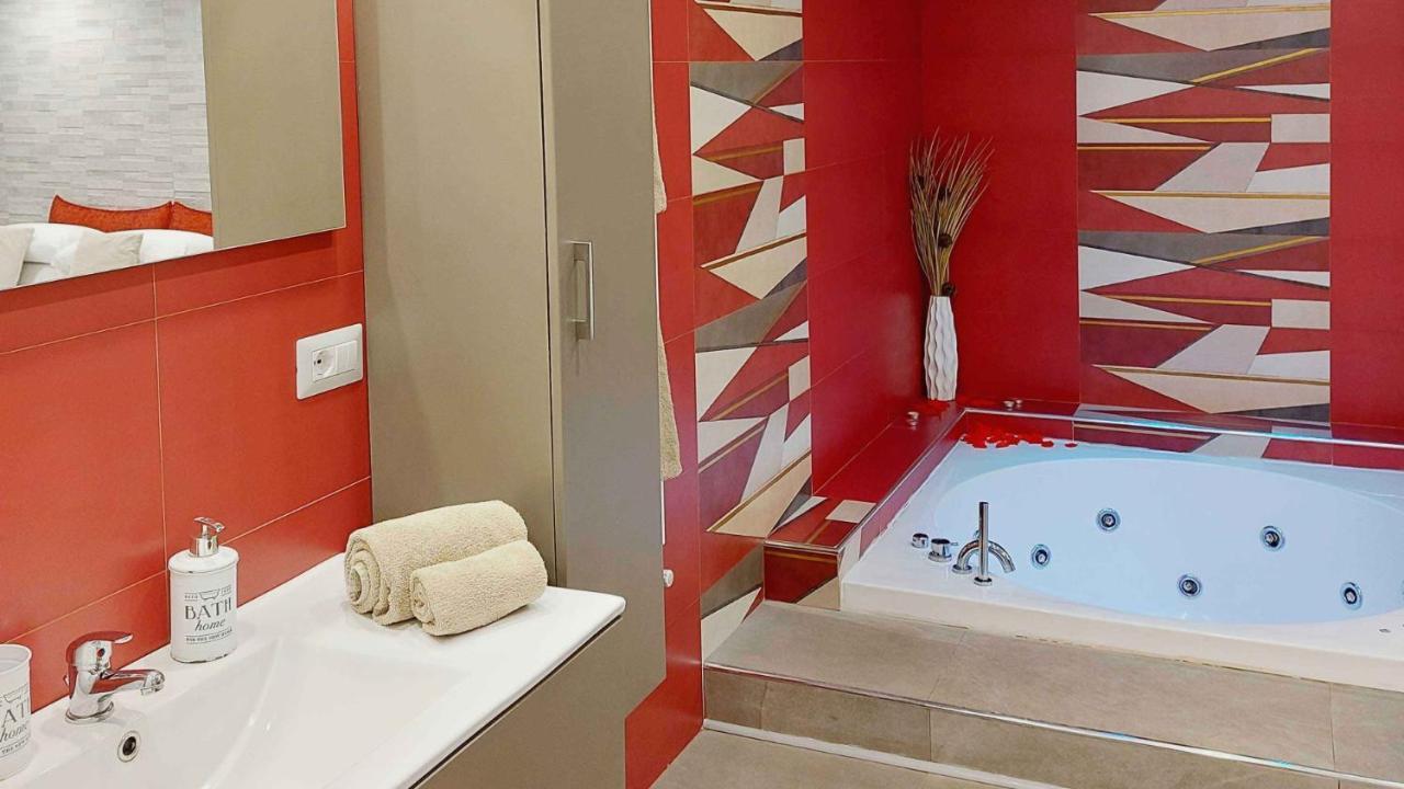 Sweet Home & Wellness Luxury Apartment Nettuno Exterior photo
