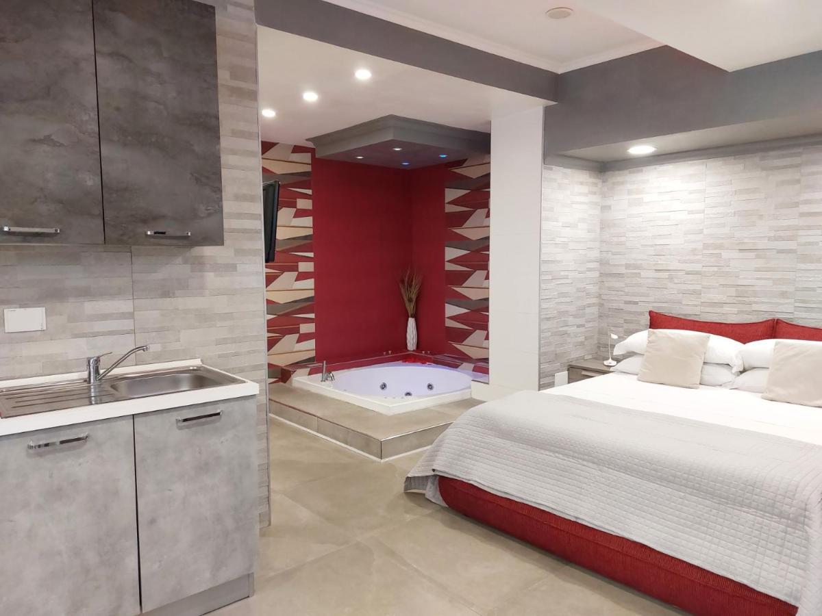 Sweet Home & Wellness Luxury Apartment Nettuno Exterior photo